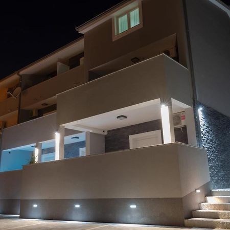 Apartments Pasalic Kaštela Екстериор снимка
