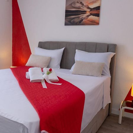 Apartments Pasalic Kaštela Екстериор снимка