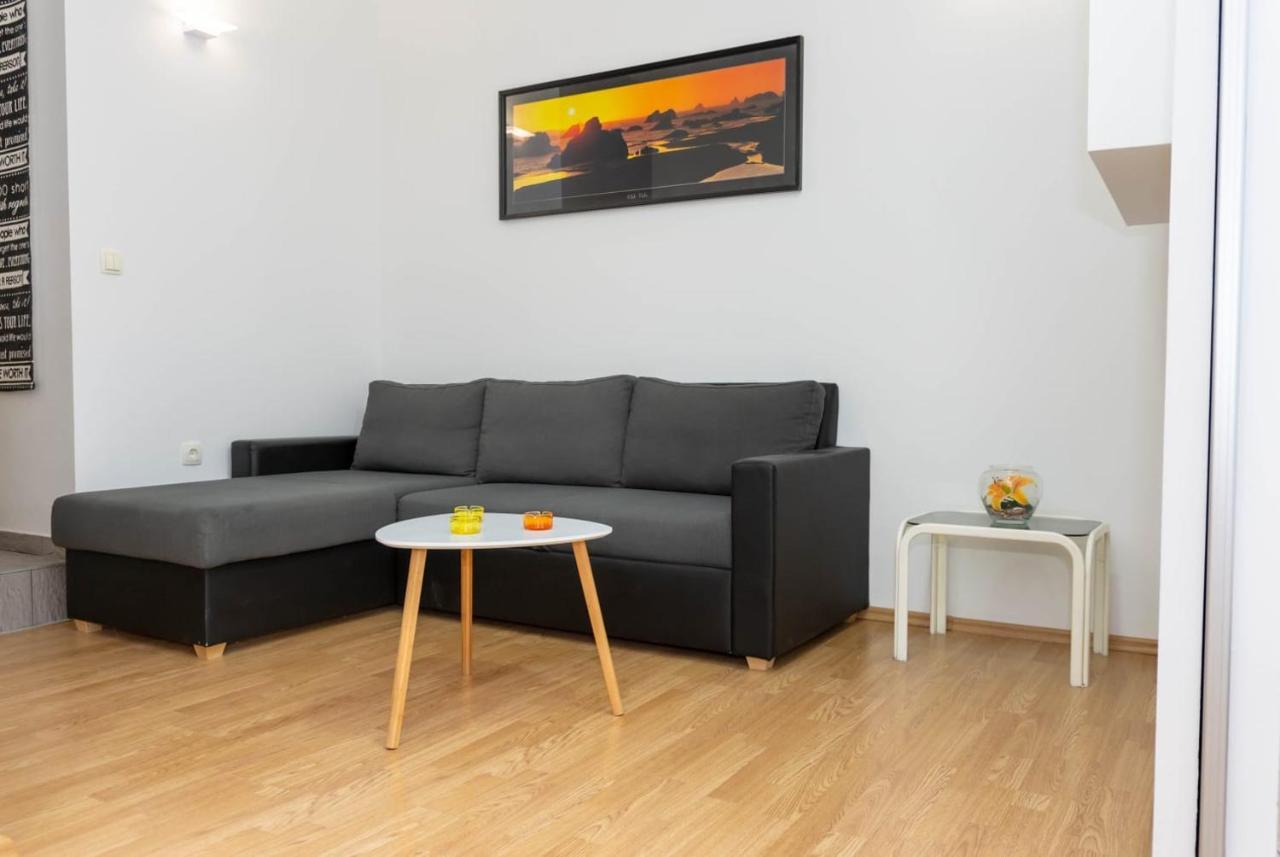 Apartments Pasalic Kaštela Екстериор снимка