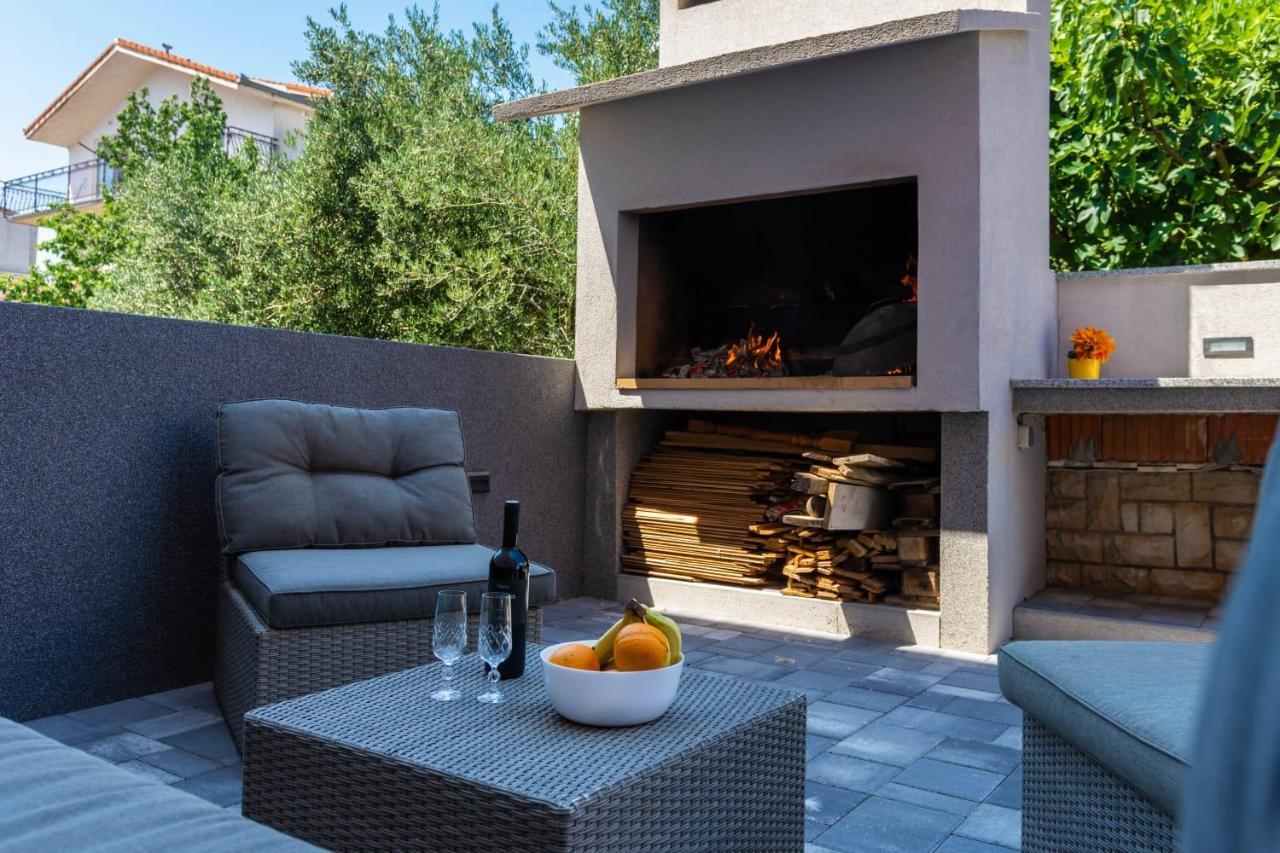 Apartments Pasalic Kaštela Екстериор снимка