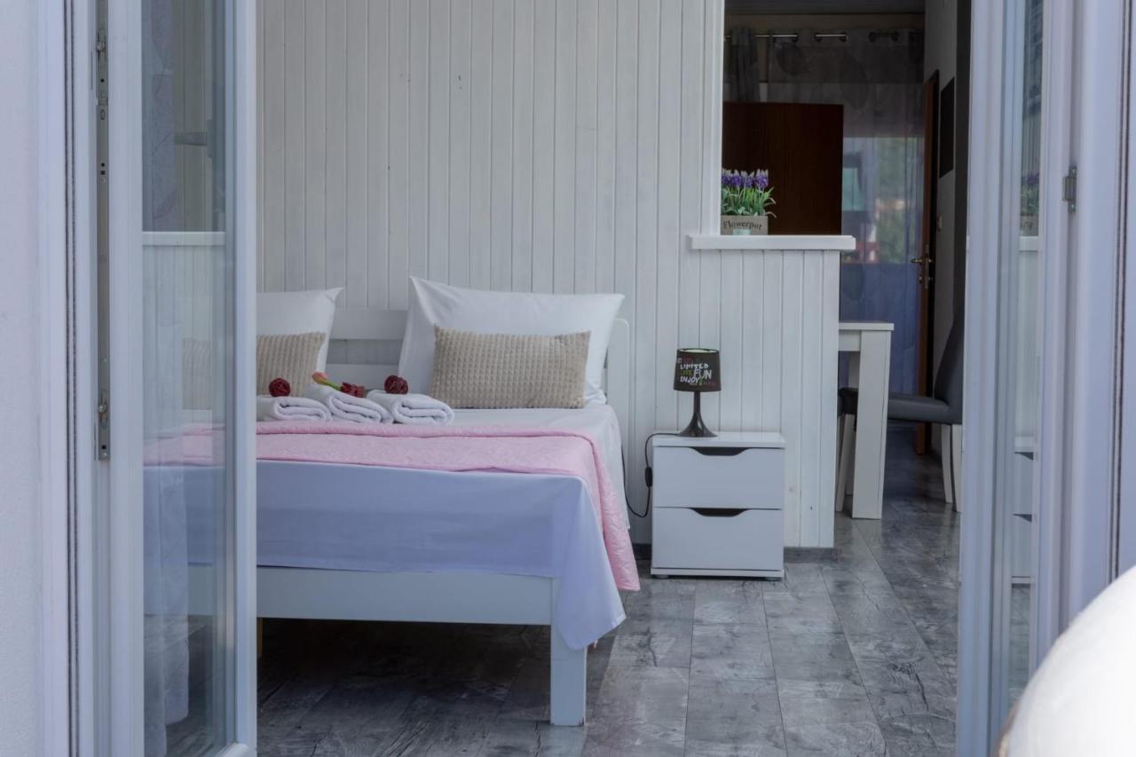 Apartments Pasalic Kaštela Екстериор снимка