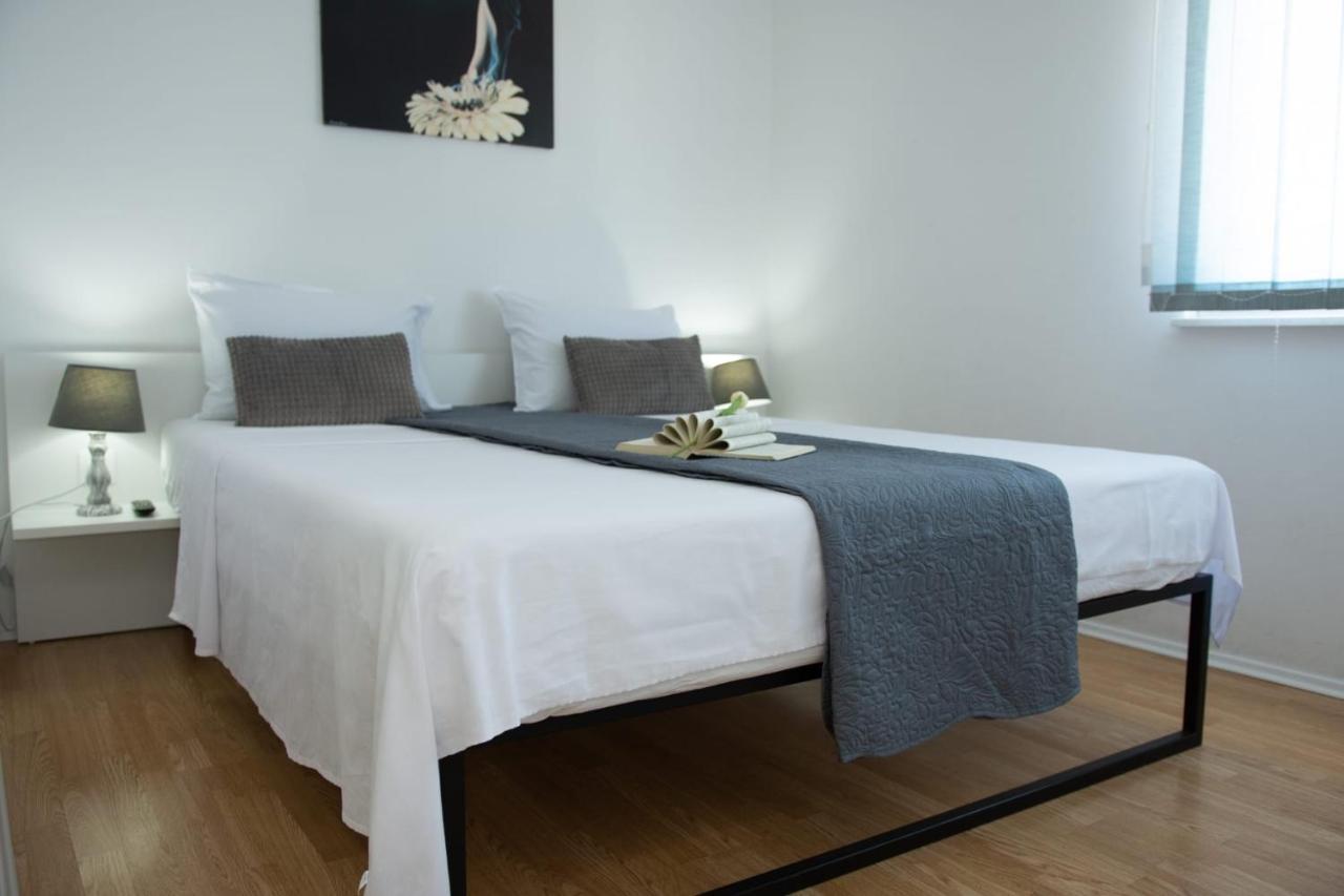 Apartments Pasalic Kaštela Екстериор снимка