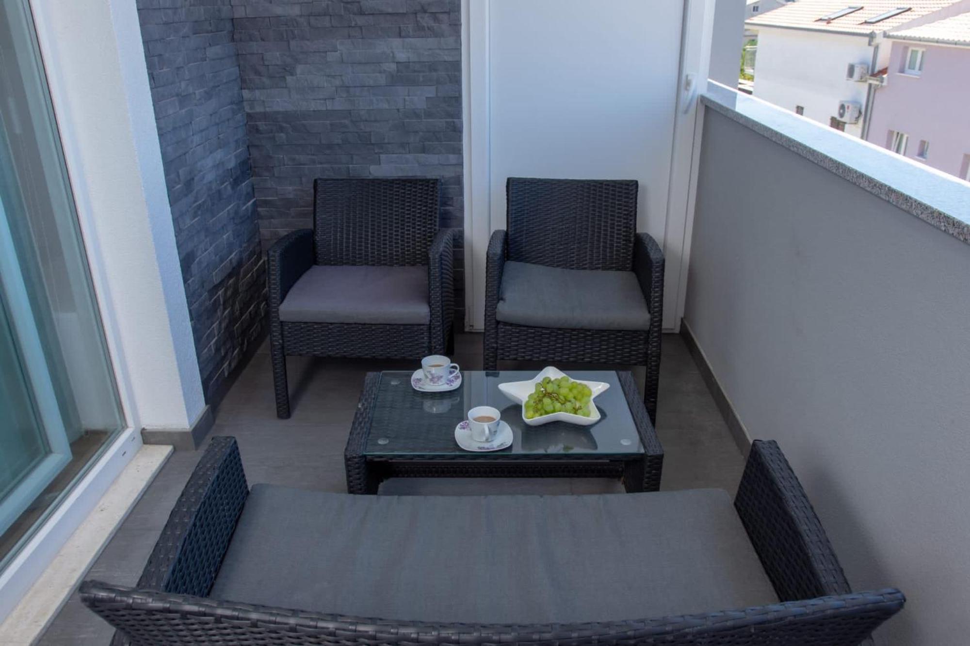 Apartments Pasalic Kaštela Екстериор снимка